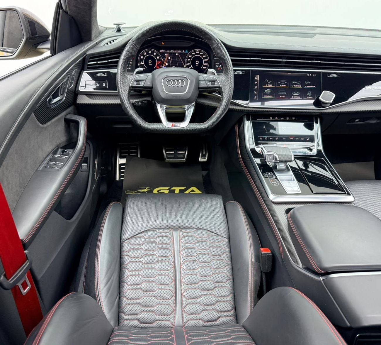 Audi RSQ8 2020 Audi RSQ8 4.0TFSI Quattro, Warranty, Carbon Fiber Package, Excellent Condition, GCC