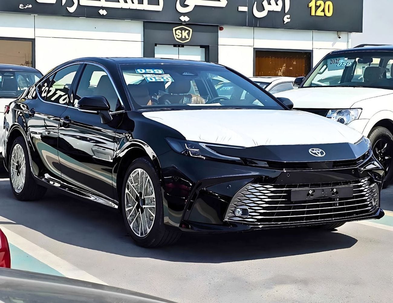تويوتا كامري GLE TOYOTA CAMRY GLE || RADAR | LEATHER + ELECTRIC SEAT | DUAL AC | 1 CAM PANORAIC ROOF | PETROL AT 2.5L