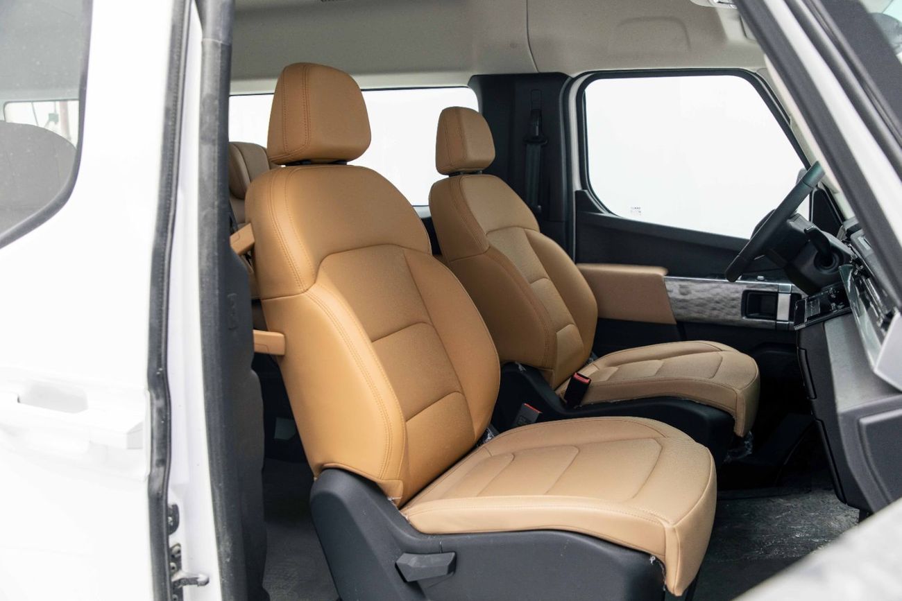 جيلي فيريزون 2025 Farizon Super Van - White inside Black | Export Only