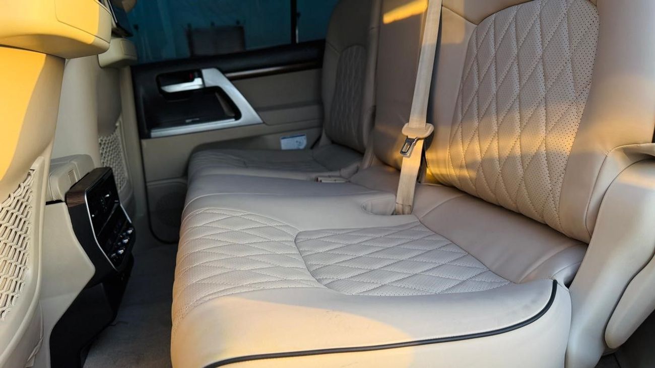 تويوتا لاند كروزر MODIFIED TO LC300 2025 MODEL | 4.0L PETROL ENGINE | LHD | AUTOMATIC TRANSMISISON | 360 VIEW CAMERA |