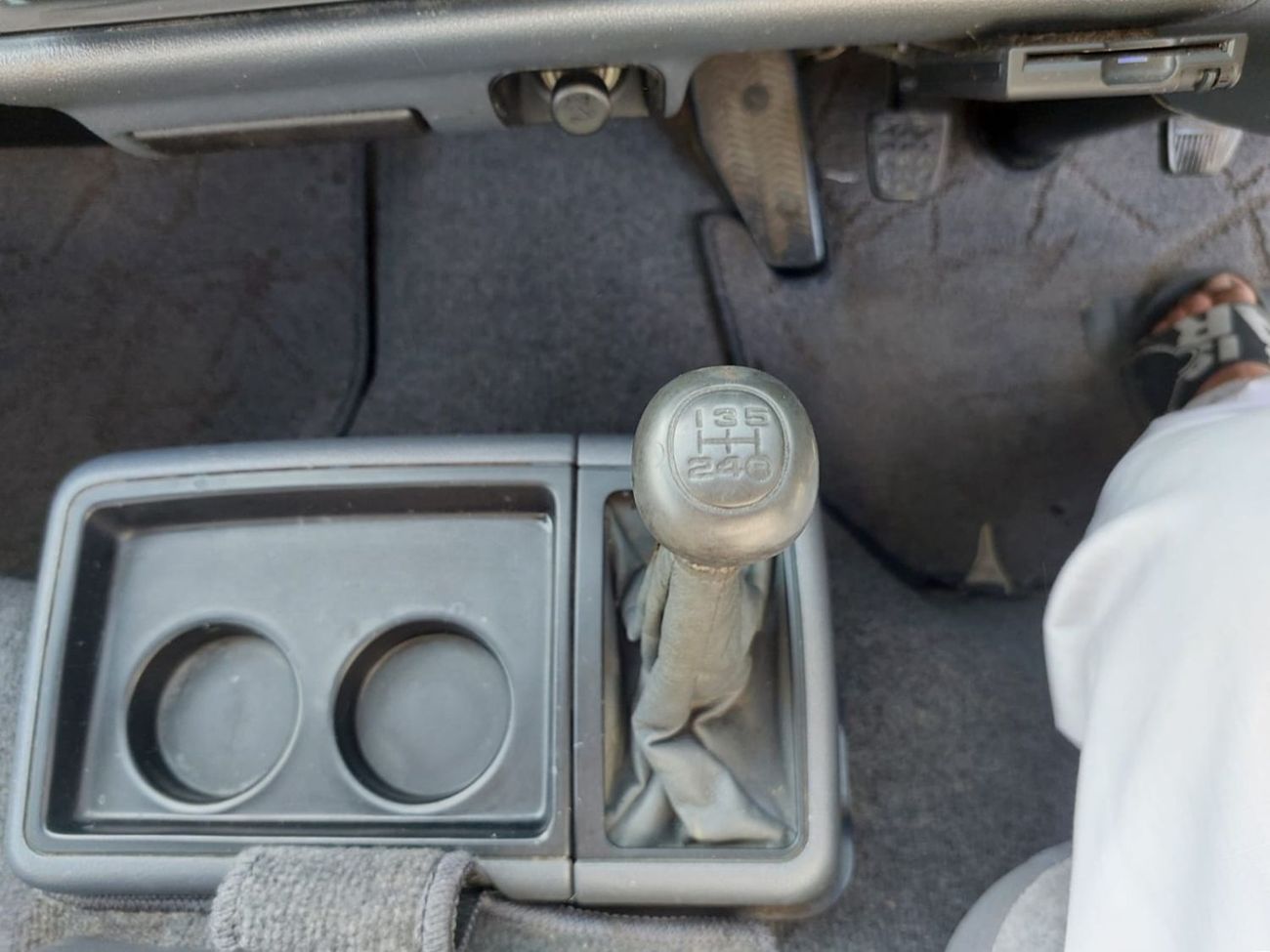 Toyota Hiace TOYOTA HIACE VAN RHD 2003 MODEL 2.0 L PETROL MANUAL(PM12008)