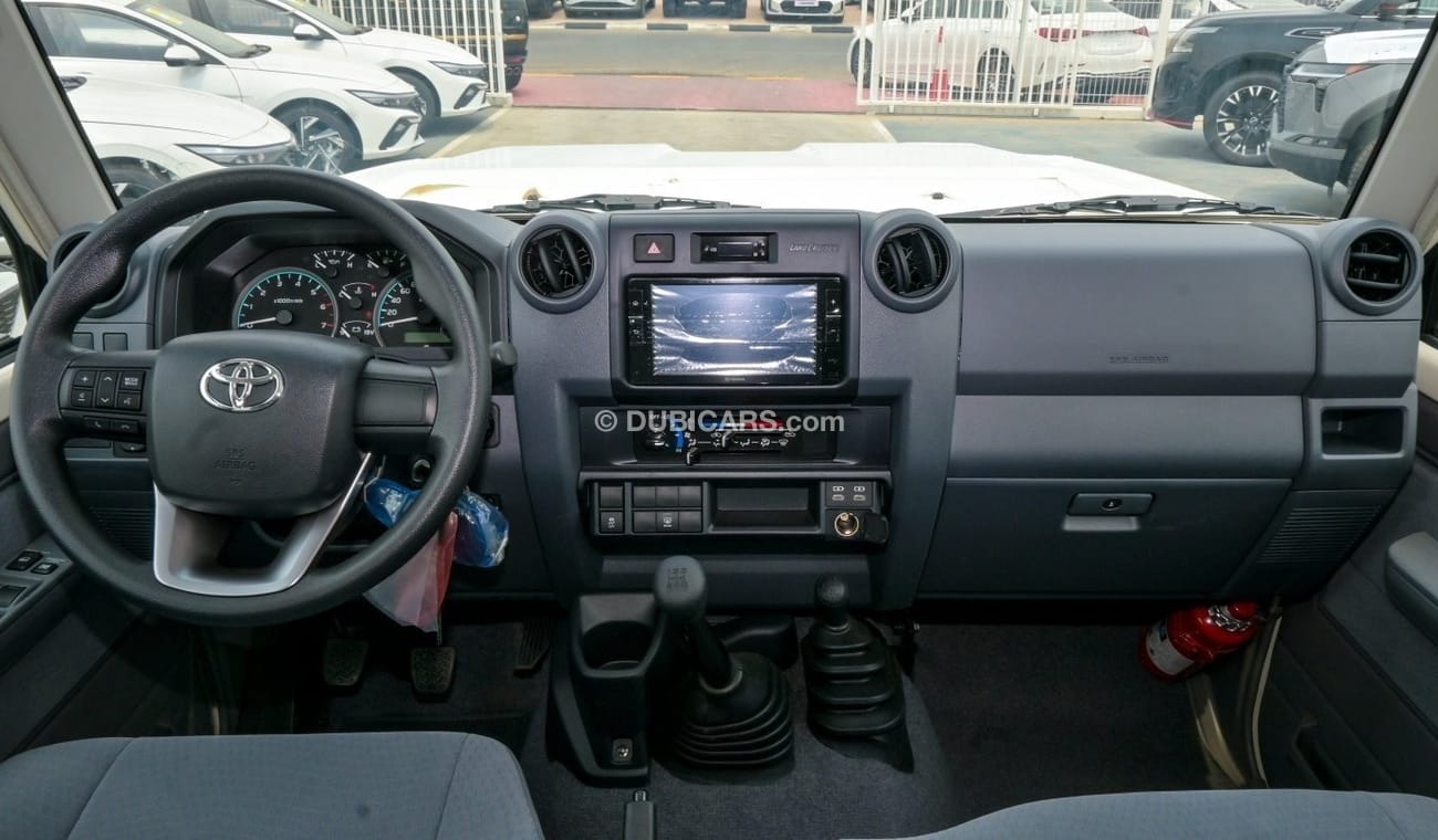 تويوتا لاند كروزر 70 LX V6
