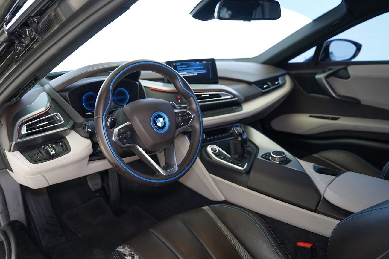 بي أم دبليو i8 Plug-In Hybrid 1.5L
