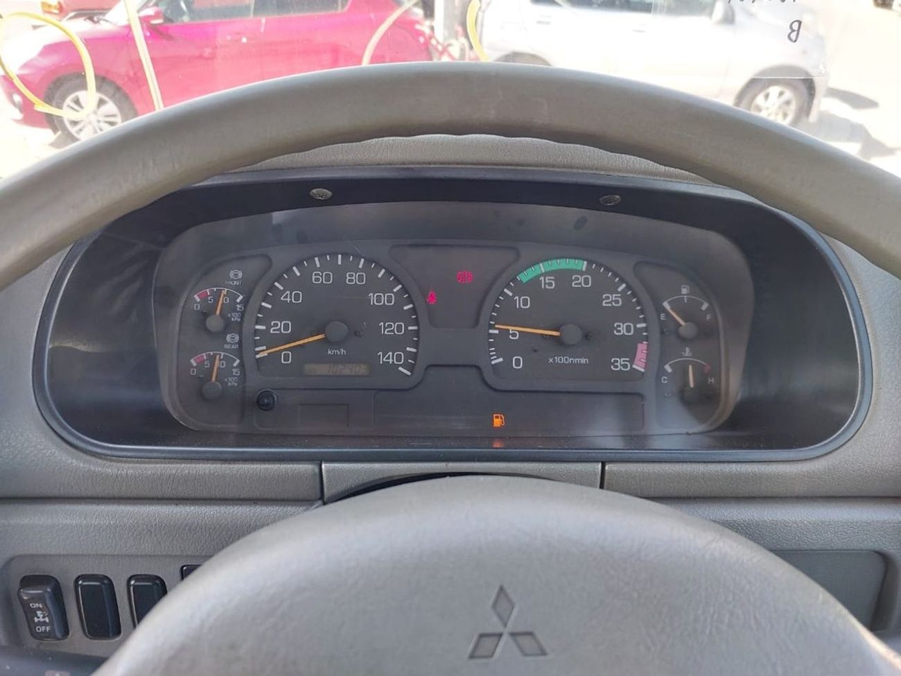 ميتسوبيشي فايتر MITSUBISHI FIGHTER WATER TANKER TRUCK RHD 2001 MODEL 8.2 L DIESEL MANUAL(PM50931)