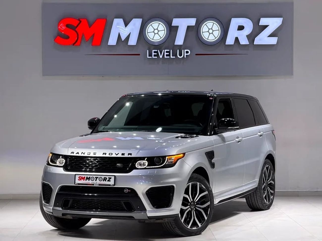 Land Rover Range Rover Sport SVR 5.0L (550 HP) CLEAN TITLE V8 SUPERCHARGED FULLY ORIGINAL PAINT SVR LOW KM