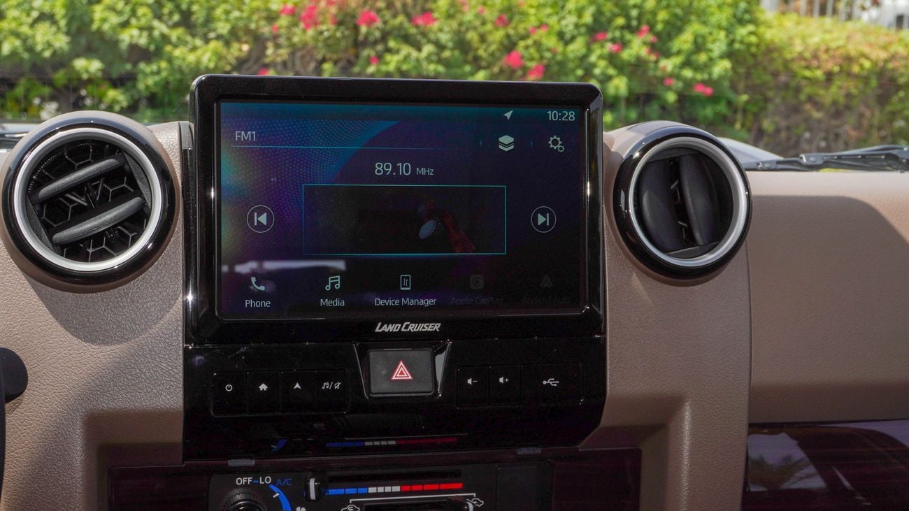 Toyota Land Cruiser 70 LX 4.0 L V6