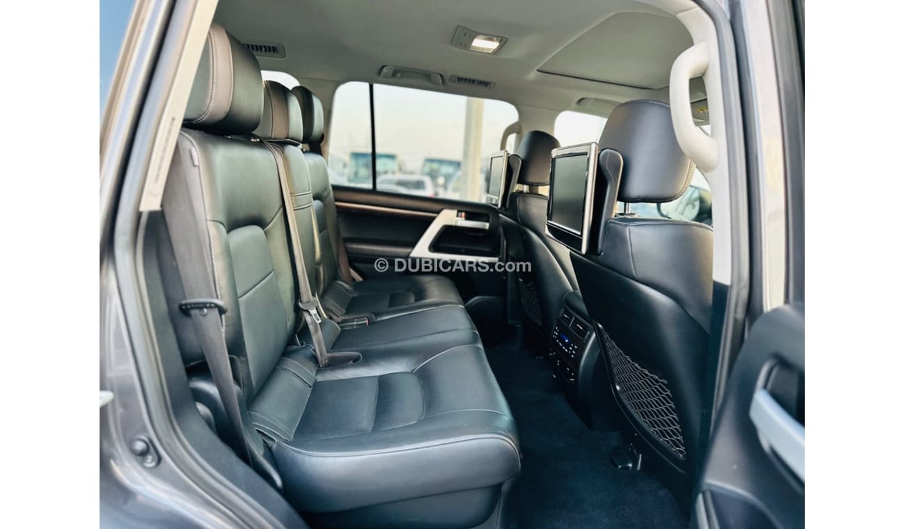 Toyota Land Cruiser Toyota Land Cruiser sahara top of the range