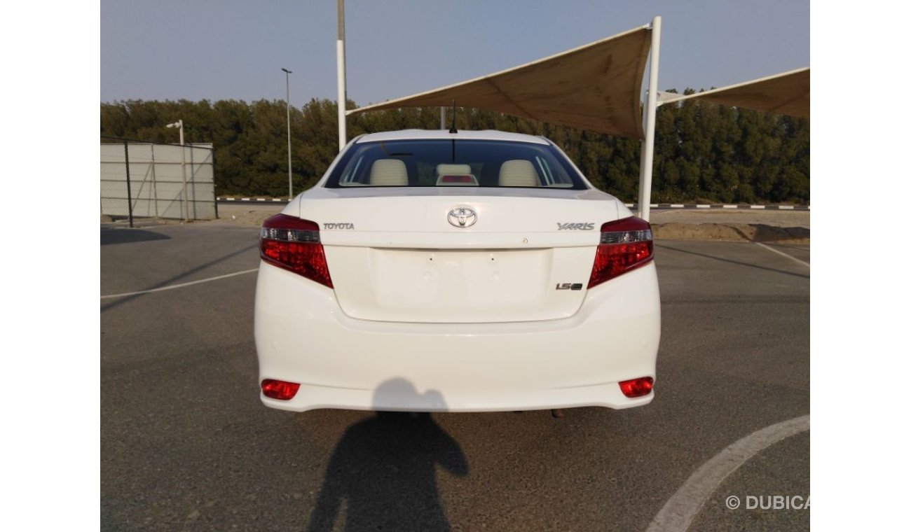 تويوتا يارس Toyota yaris gcc 2014 very celen car