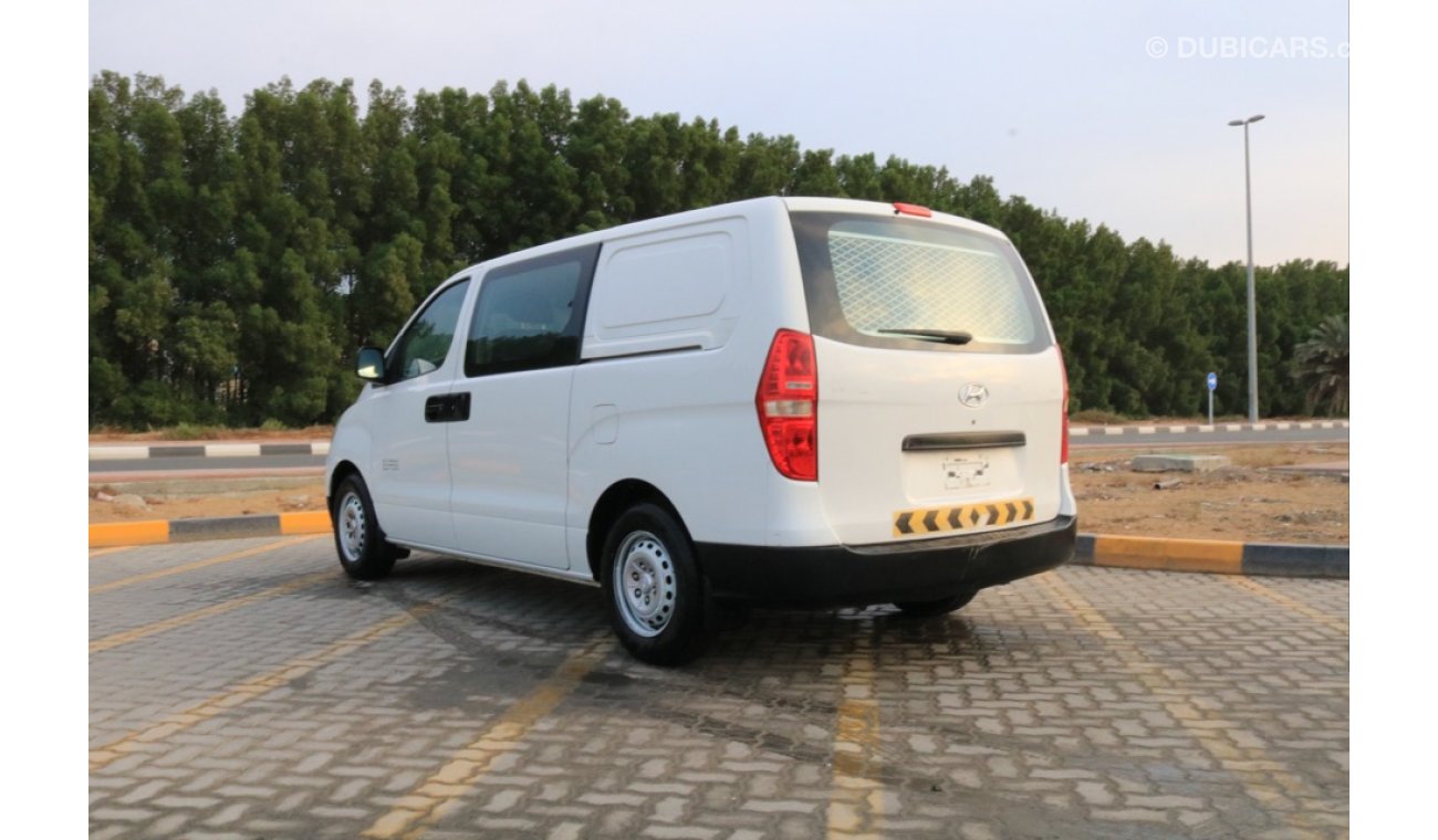 Hyundai H-1 2012 6 seats Ref#548