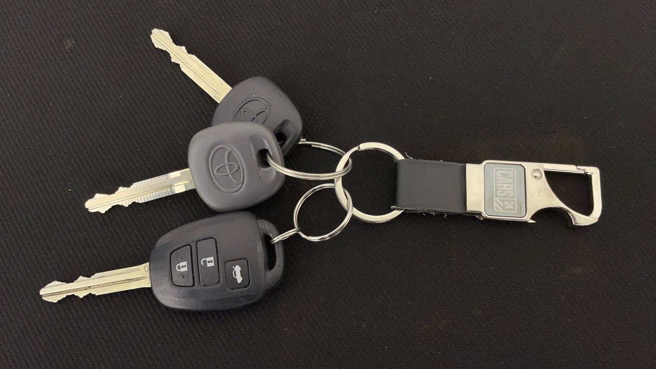 تويوتا يارس SE 1.5 | بدون دفعة مقدمة | اختبار القيادة في المنزل