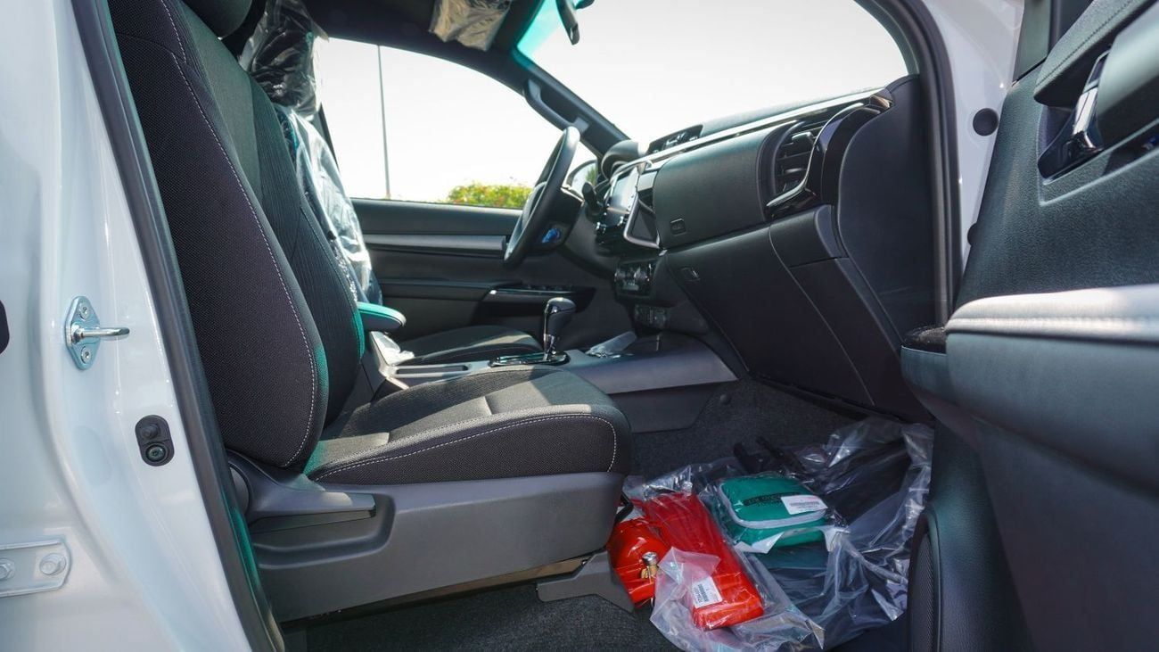 تويوتا هيلوكس ADVENTURE ECTAGR007 – 2026 Toyota Hilux Double Cab - 4.0L Petrol Auto – White