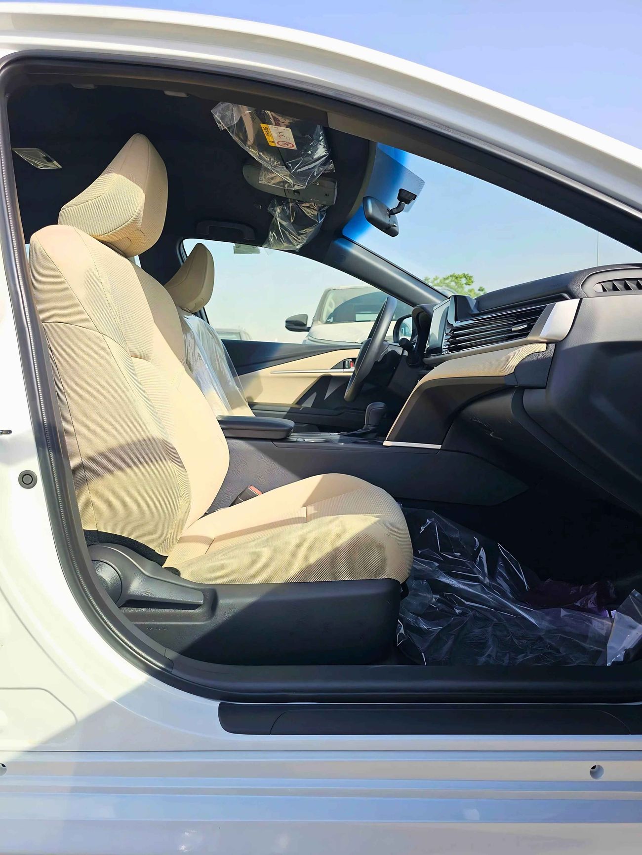 تويوتا كامري BASIC / 2.5L PETROL / PUSH START / REAR A/C (CODE # 69064 )