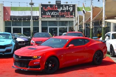 Chevrolet Camaro 1LT 3.6L (335 HP) NEW MODEL LOW MILAGE CLEAN CAR