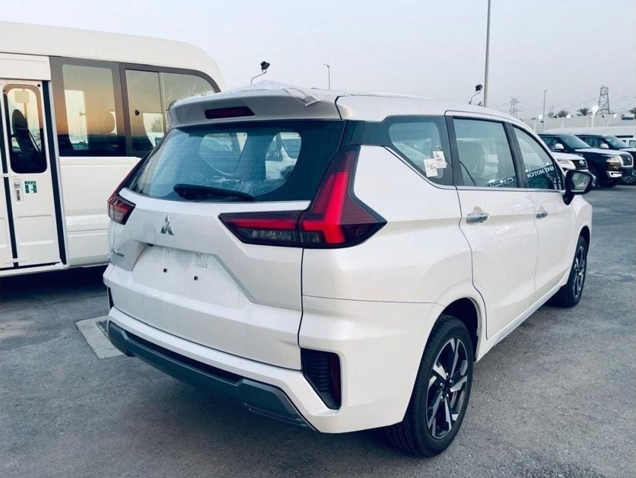 ميتسوبيشي إكسباندر MITSUBISHI XPANDER PREMIUM 1.5L 7 SEATS 2024