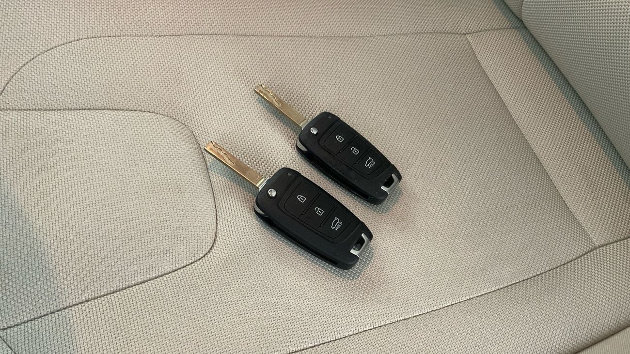 هيونداي إلانترا 1.6 GL AUTO SMART | شامل الضمان | 0 ﺪﻔﻋﺓ ﺃﻮﻟﻯ