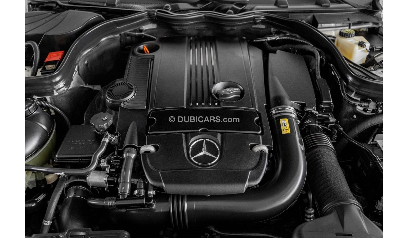 Mercedes-Benz C 200 AMG Pack 2014 Mercedes Benz C200 / AMG+ Sport Package