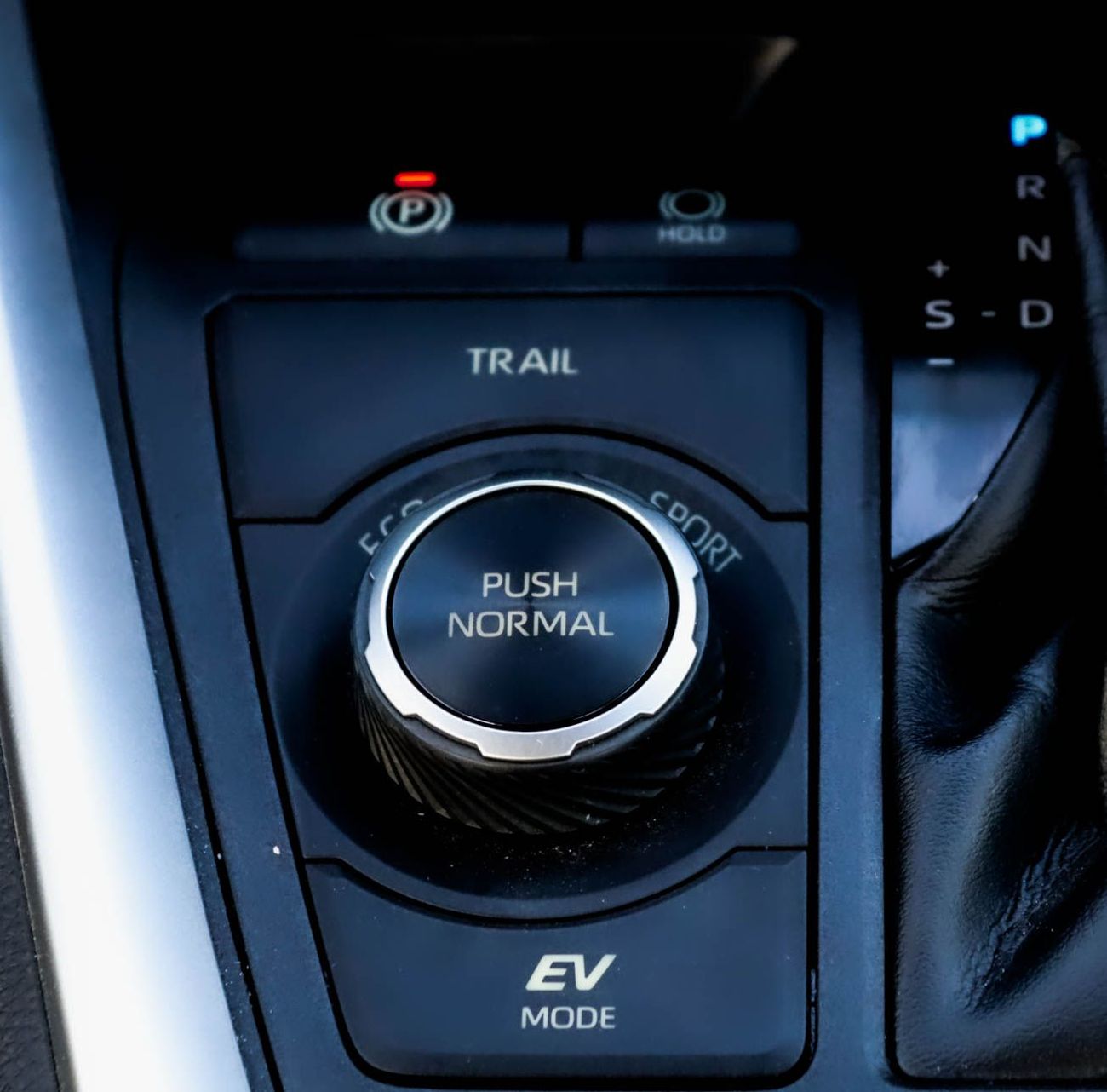 تويوتا راف ٤ تويوتا راف فور هايبرد | 2.5 لتر | 2019 | خليجية | خالية من الحوادث | بحالة ممتازة | 1380 شهرياً