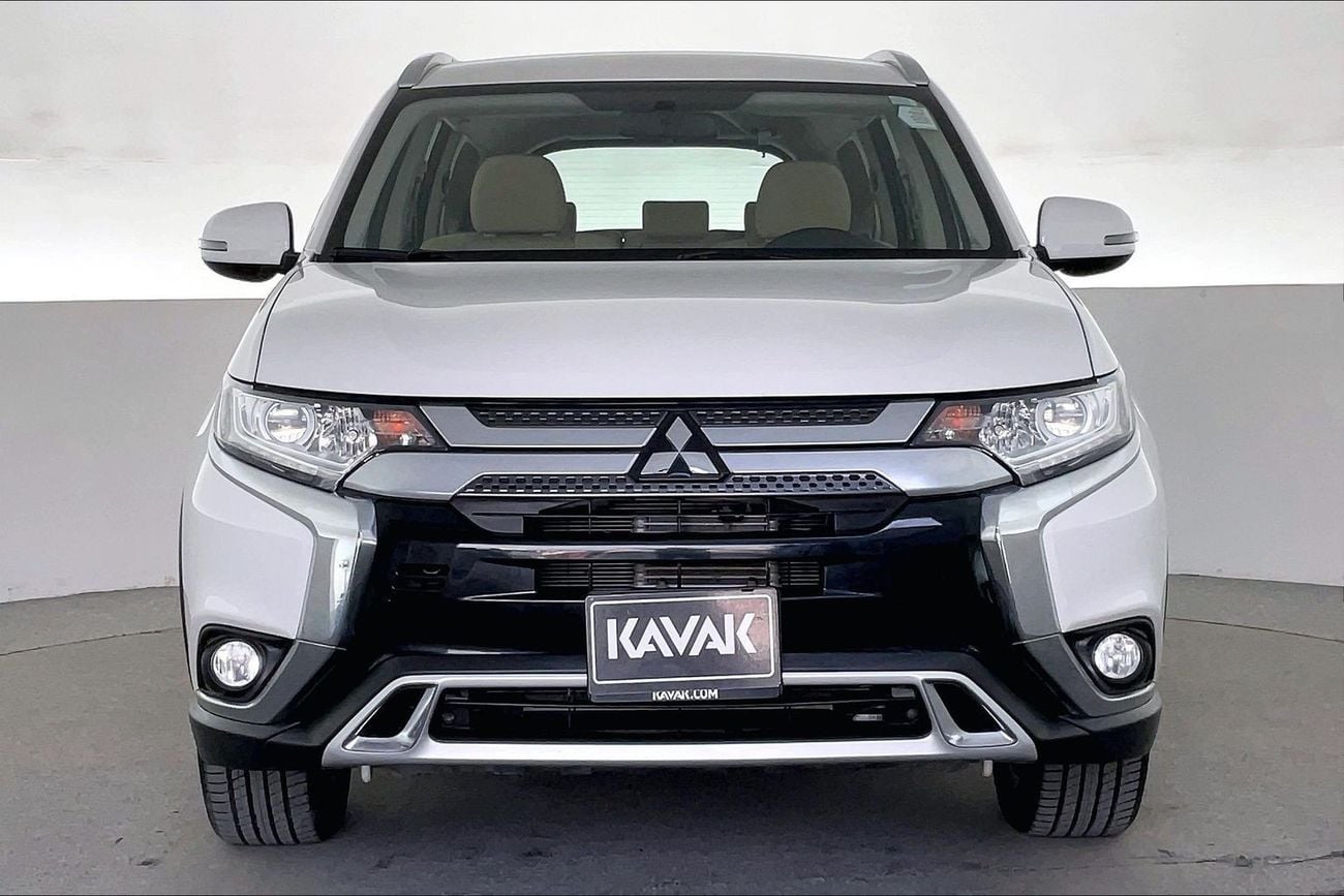 ميتسوبيشي آوتلاندر 2.5 GLX AUTO 4WD 7SEAT ML FABRIC SEATS | شامل الضمان | 0 ﺪﻔﻋﺓ ﺃﻮﻟﻯ
