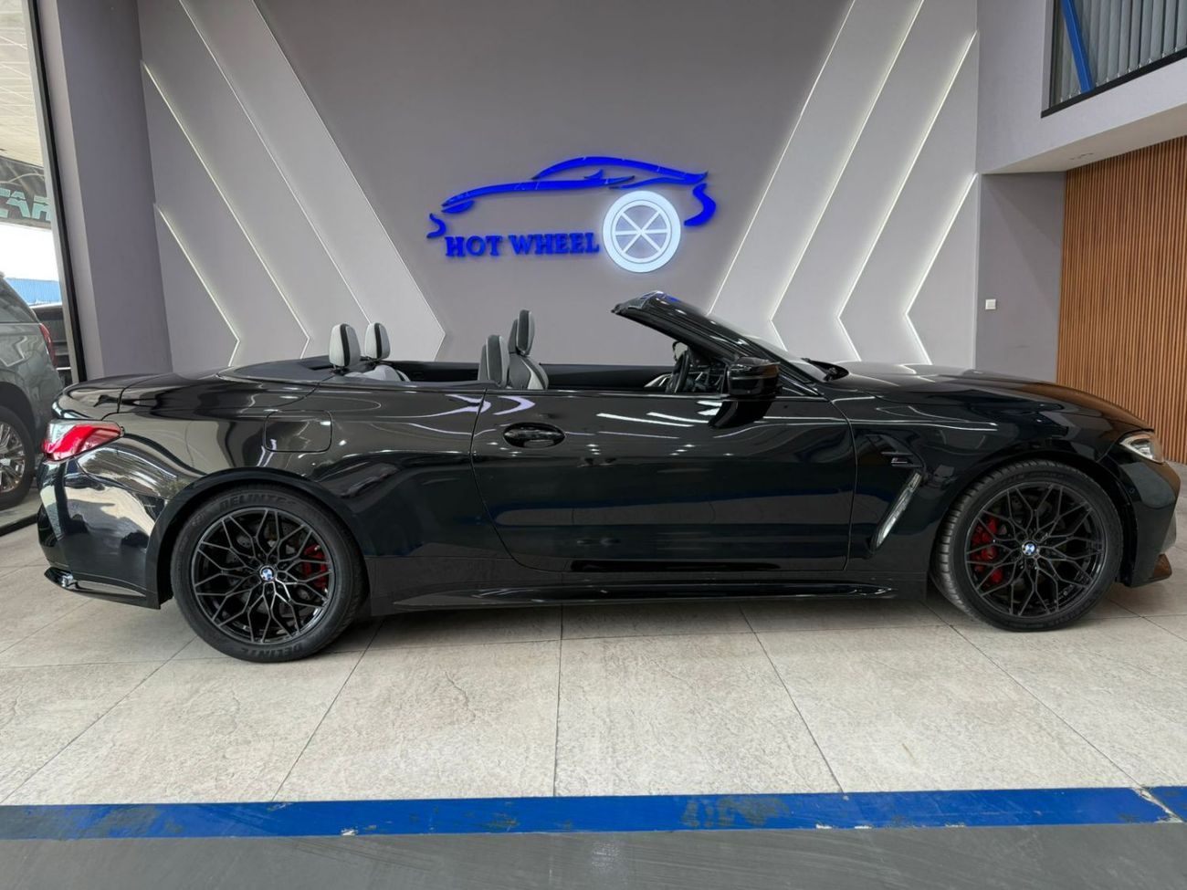 BMW M4 Competition | XDrive