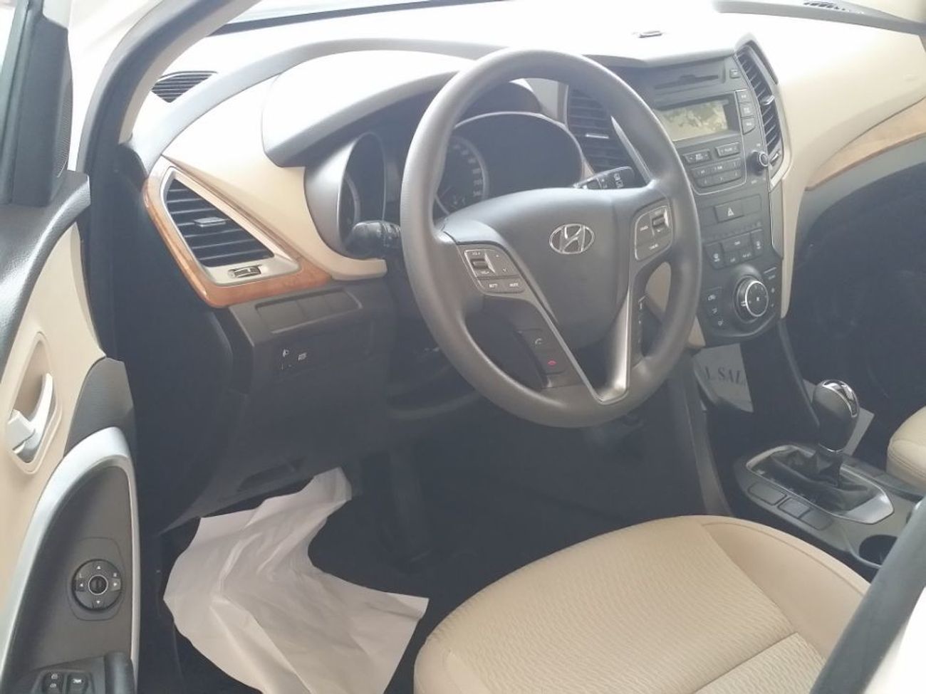 هيونداي سانتا في خليجي 4سلندر رقم3ويل2سنكل2.4سي سي