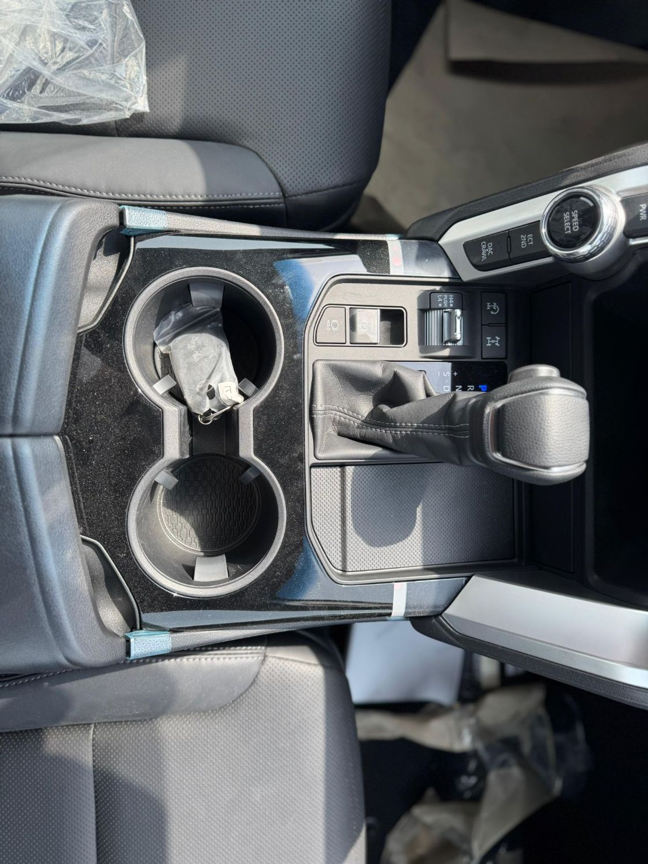 Toyota Land Cruiser GXR 4.0L 2023  EUROPEAN  SPECS WITHOUT SUNROOF