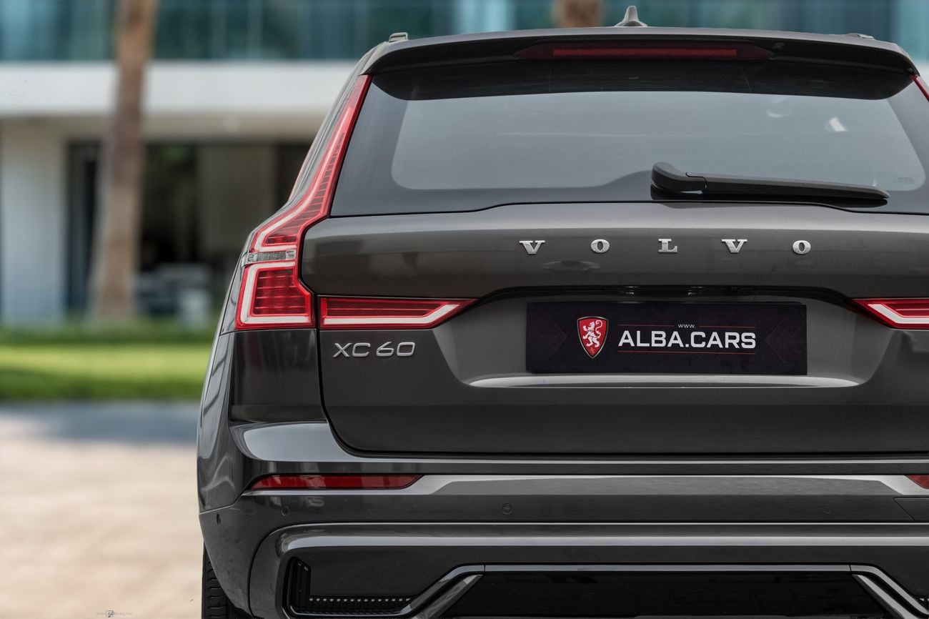 فولفو XC 60 B5 Ultimate Dark Volvo XC60 B5 Ultimate Dark