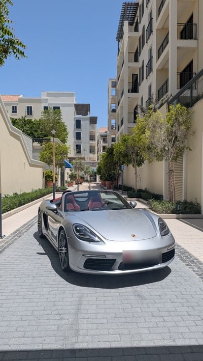 Porsche 718 Boxster Base 2.0L