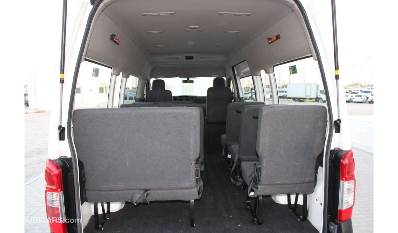 Nissan Urvan Nissan Urvan Hi-Roof 2018 GCC in excellent condition, without paint, without accidents, very clean f