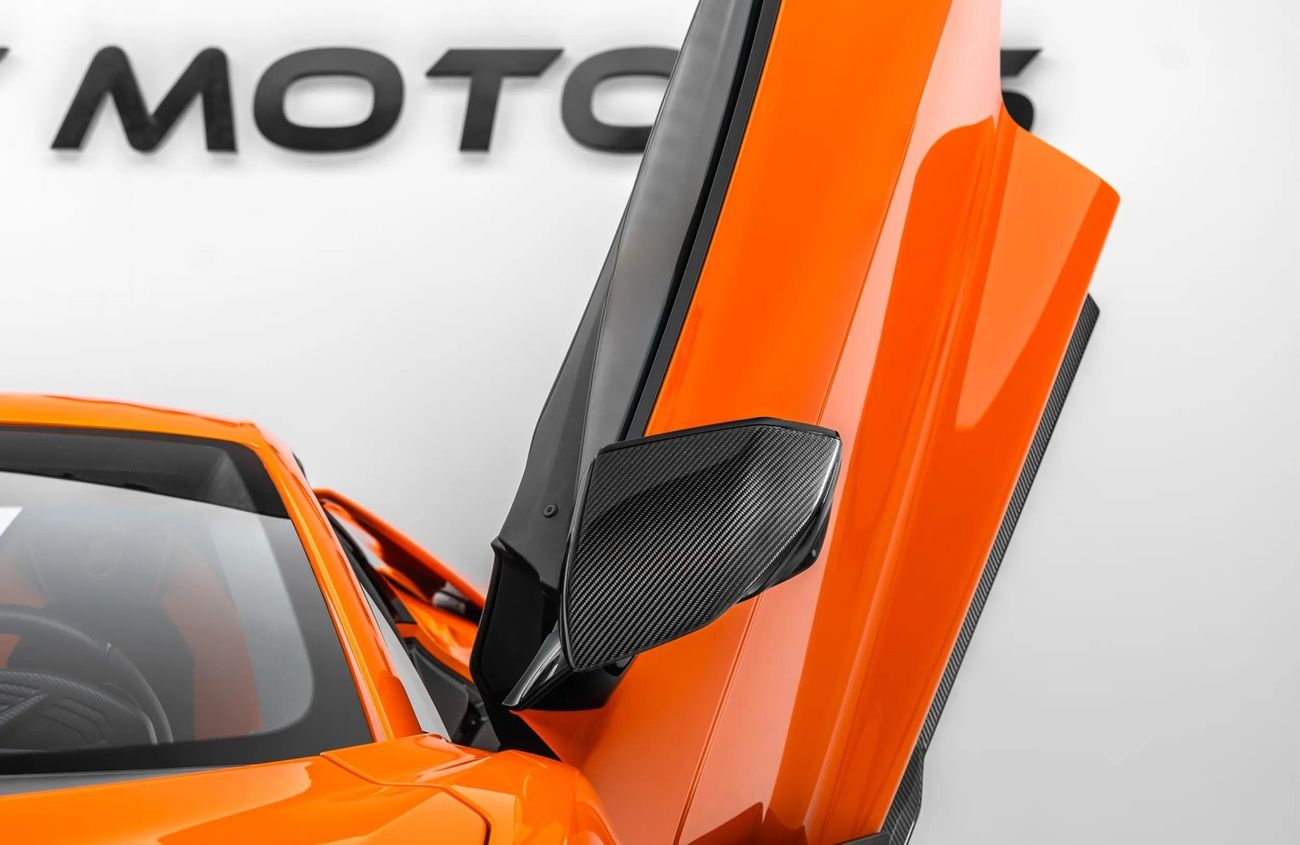 لامبورغيني ريفويلتو 6.5L V12 Naturally Aspirated Engine + eMotor