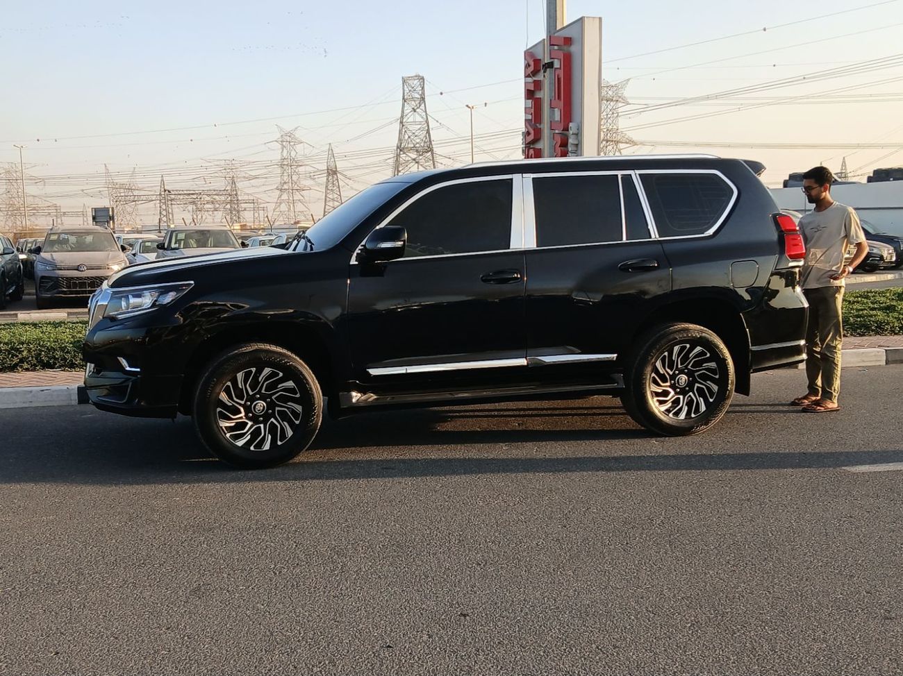 تويوتا برادو Toyota prado 2013Model TXL 2.7L v4 petrol Engine Colour Black push start Transmission Automatic Inte