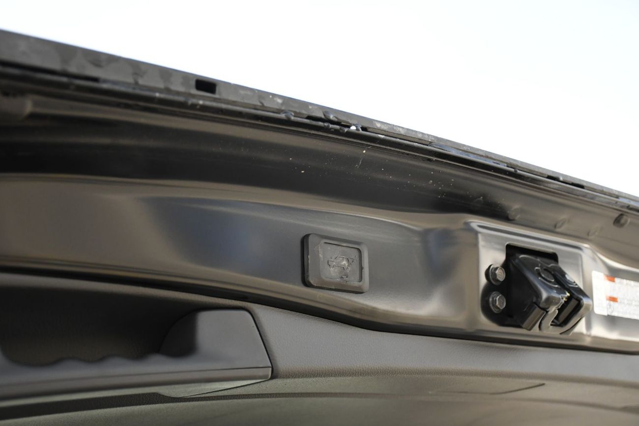 تويوتا راف ٤ Limited 2.5L Hybrid Full Option (Saudi Spec) Ready Stock