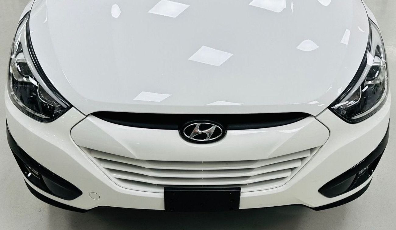 Hyundai Tucson GL GCC .. Perfect Condition .. 4WD .. Panoramic .. Low Mileage