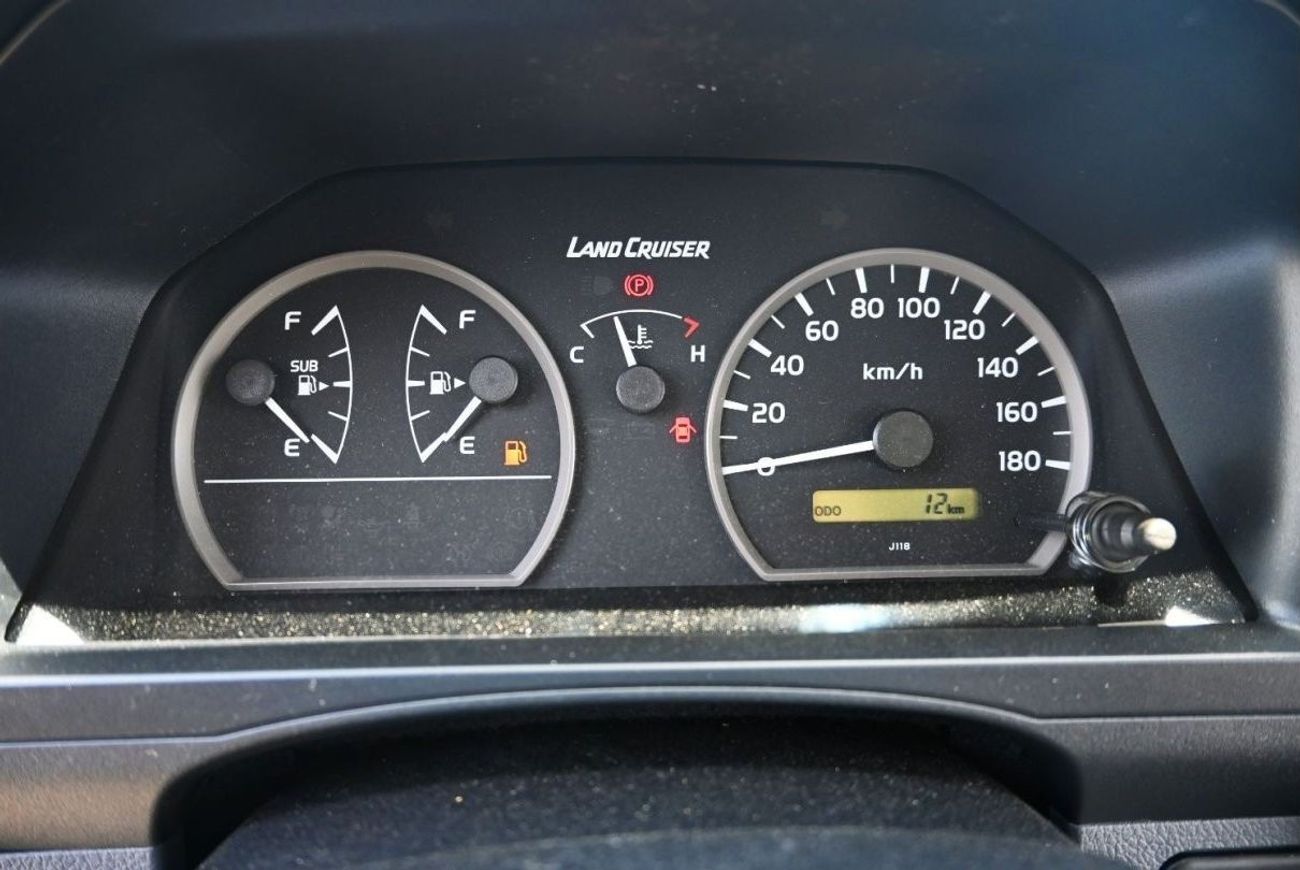 تويوتا لاند كروزر 70 تويوتا لاند كروزر هارد توب LC78 ديزل 4.2 لتر 2024