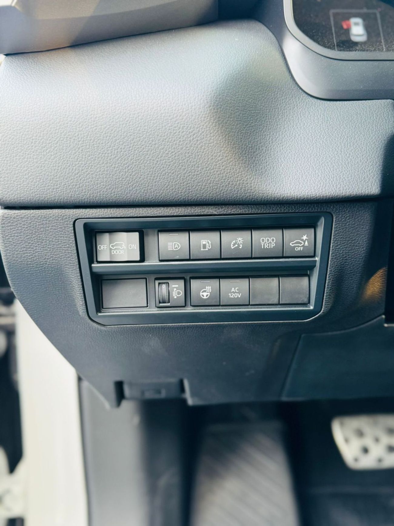 تويوتا سيكويا TRD OFFROAD