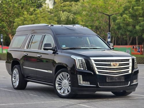 Cadillac Escalade PLATINUM 2018 VIP Edition GCC Specs | 2Keys | VIP seats | TV | Perfect condition