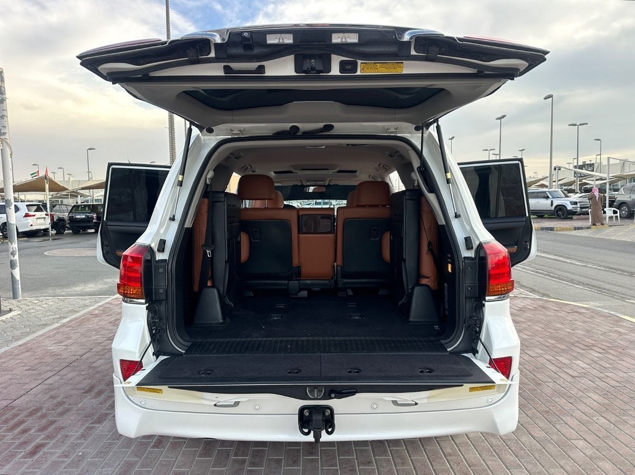 لكزس LX 570 TOP