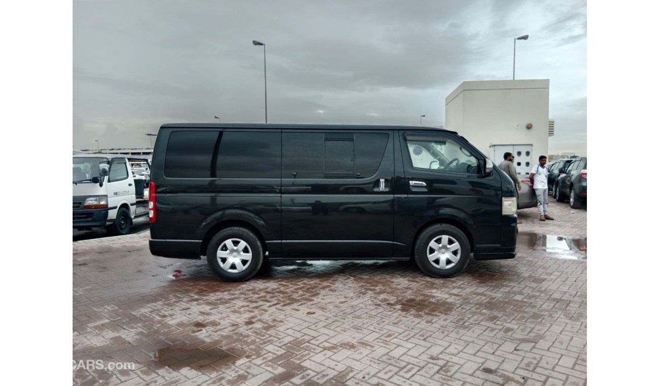 تويوتا هاياس TOYOTA HIACE VAN RIGHT HAND DRIVE (PM1549)