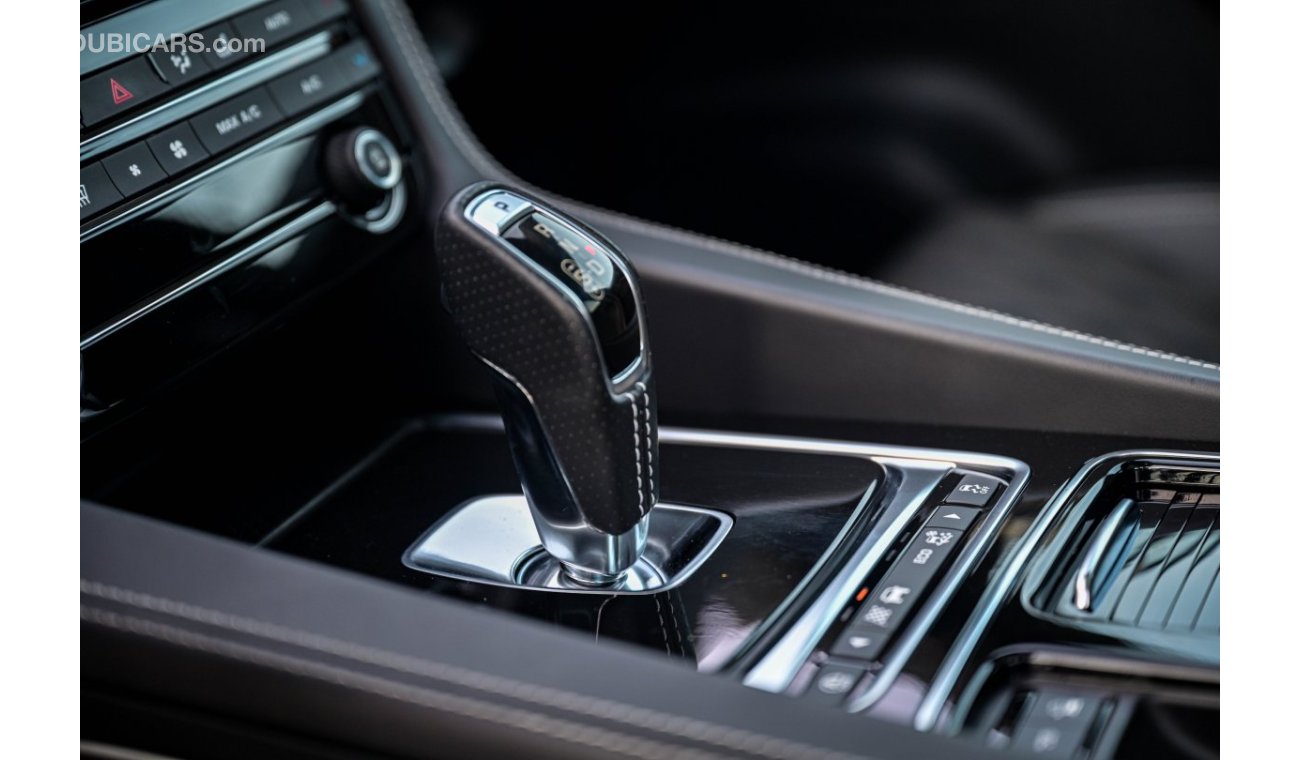 جاكوار F بيس SVR  | 5,579 P.M  | 0% Downpayment | Excellent Condition!