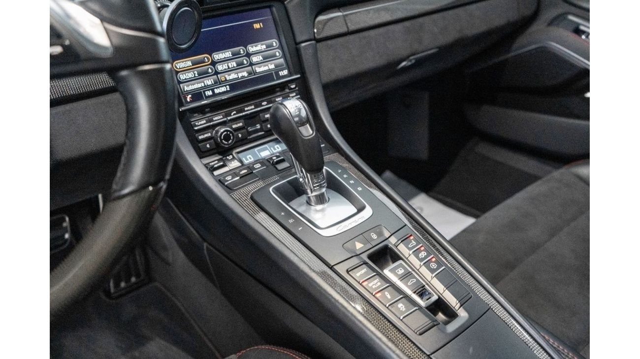 Porsche 911 Carrera GTS