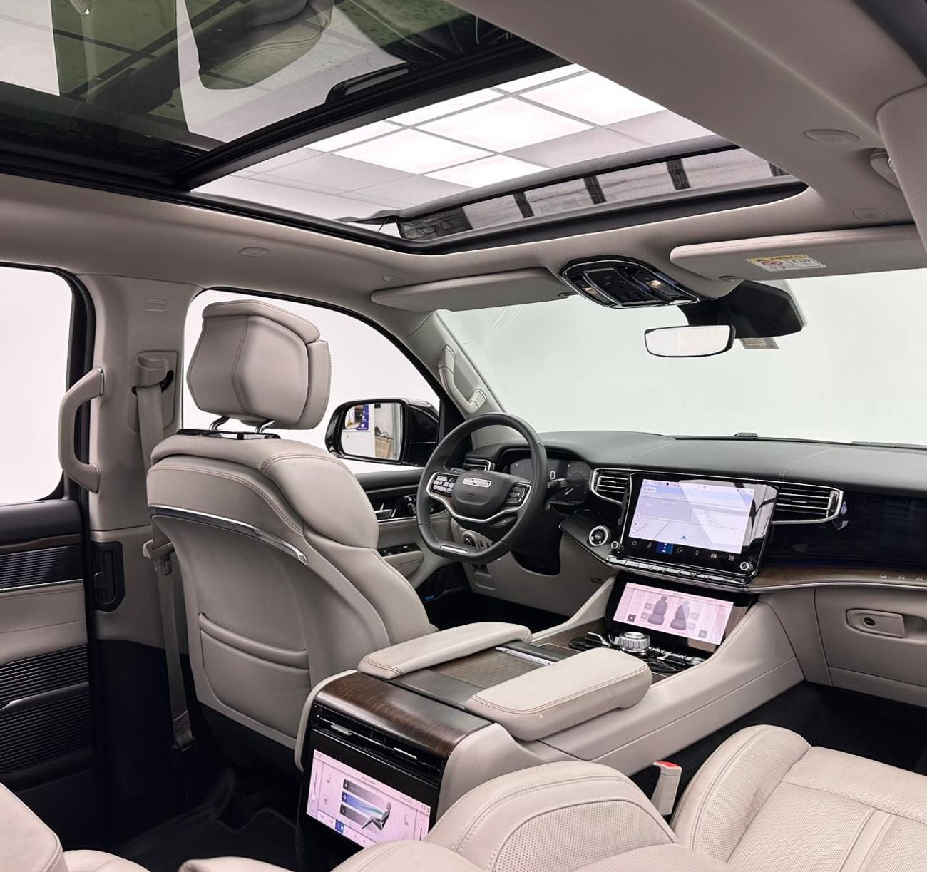 جيب جراند واجونير 2023 Jeep Grand Wagoneer Series 2, 2029 Jeep Warranty + Service Contract, Jeep Full Service History,