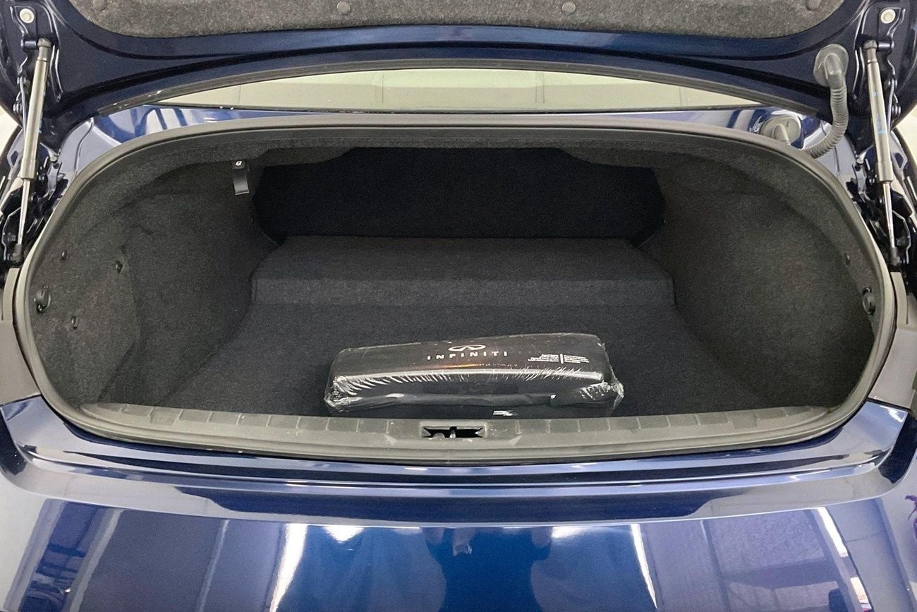 مرسيدس بنز C 200 Premium (AMG Line) | عرض العيد الحصري | خالية من أضرار الفيضانات