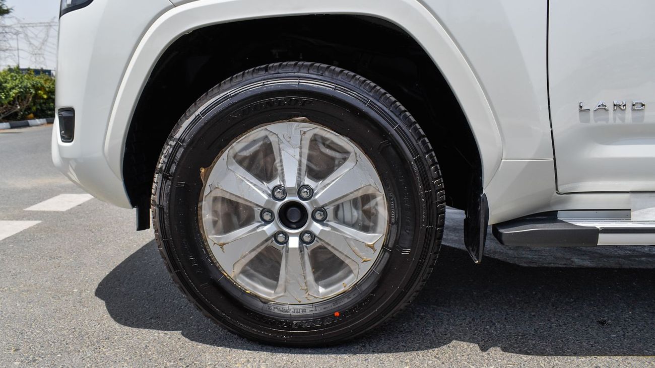 تويوتا لاند كروزر ECT0074 - Toyota Land Cruiser 300 GXR - 4.0L Petrol - White/Black