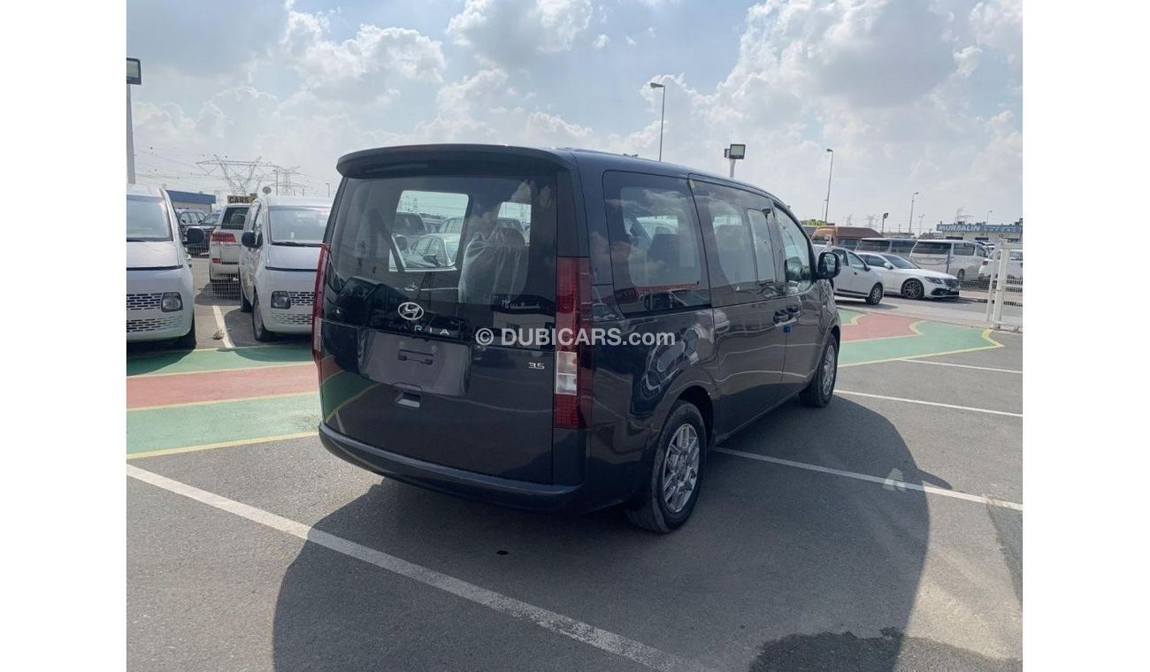 هيونداي ستاريا