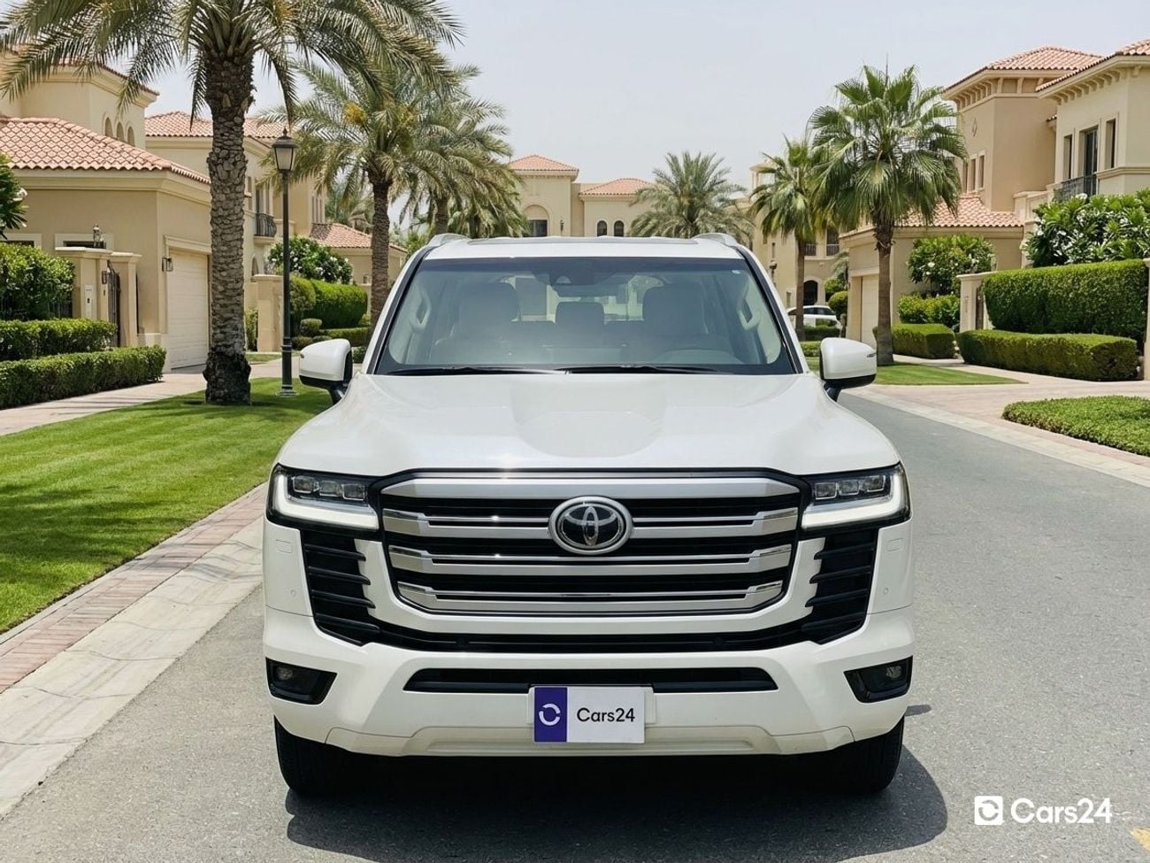 Toyota Land Cruiser 4L 2024 | 0 DP | 3348/Month | 30 Day Return | Service History