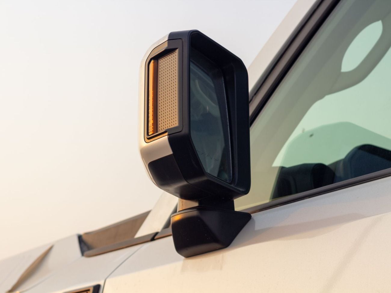 تويوتا برادو EXPORT ONLY - TOYOTA PRADO GXR 2.4T