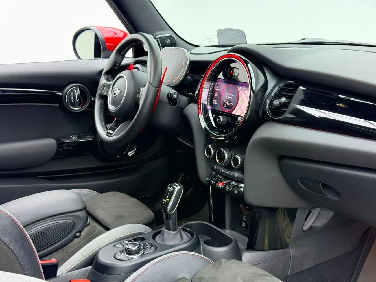 Mini John Cooper Works STANDARD 2022 MINI John Cooper Works, Auto Guard Warranty, Full Agency Service History, GCC Specs.