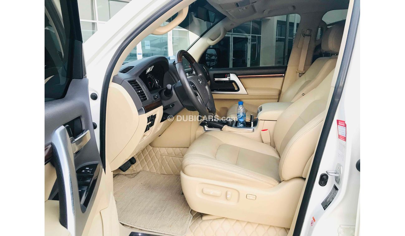 Toyota Land Cruiser بحاله ممتازه بدون حوادث تشييكات وكاله بحاله ممتازه ضمان شاسيه جير ماكينه بودى