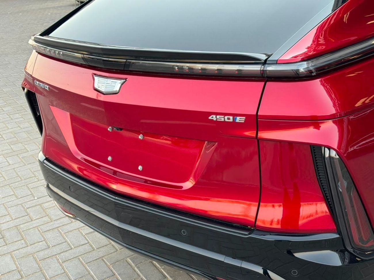 Cadillac Lyriq LAUNCH EDITION FULLY ELECTRIC / LAXURY CAR / BIG SCREEN / PREMIUM SOUND SYSTEM / 360 CAMERA / COOLING AND HEATING S