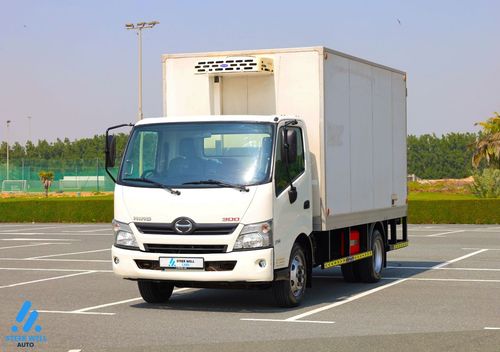 Hino 300 2020 Series 714 / 4.2L RWD Carrier Chiller Box / Diesel MT / Like New Condition / GCC / Book Now