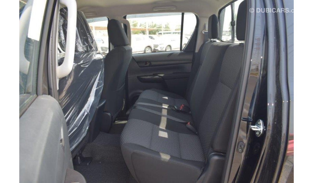 Toyota Hilux Double Cabin Pickup 2.4L Diesel AT